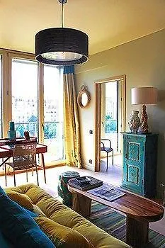 Goralska Residences Paris Bastille 4*,
